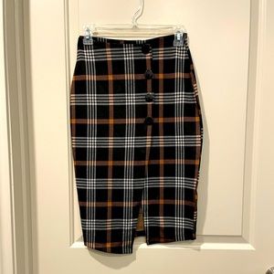 Lady’s plaid pencil skirt